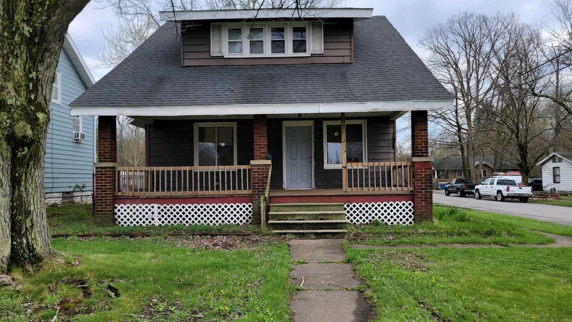 1641 Stewart Ave