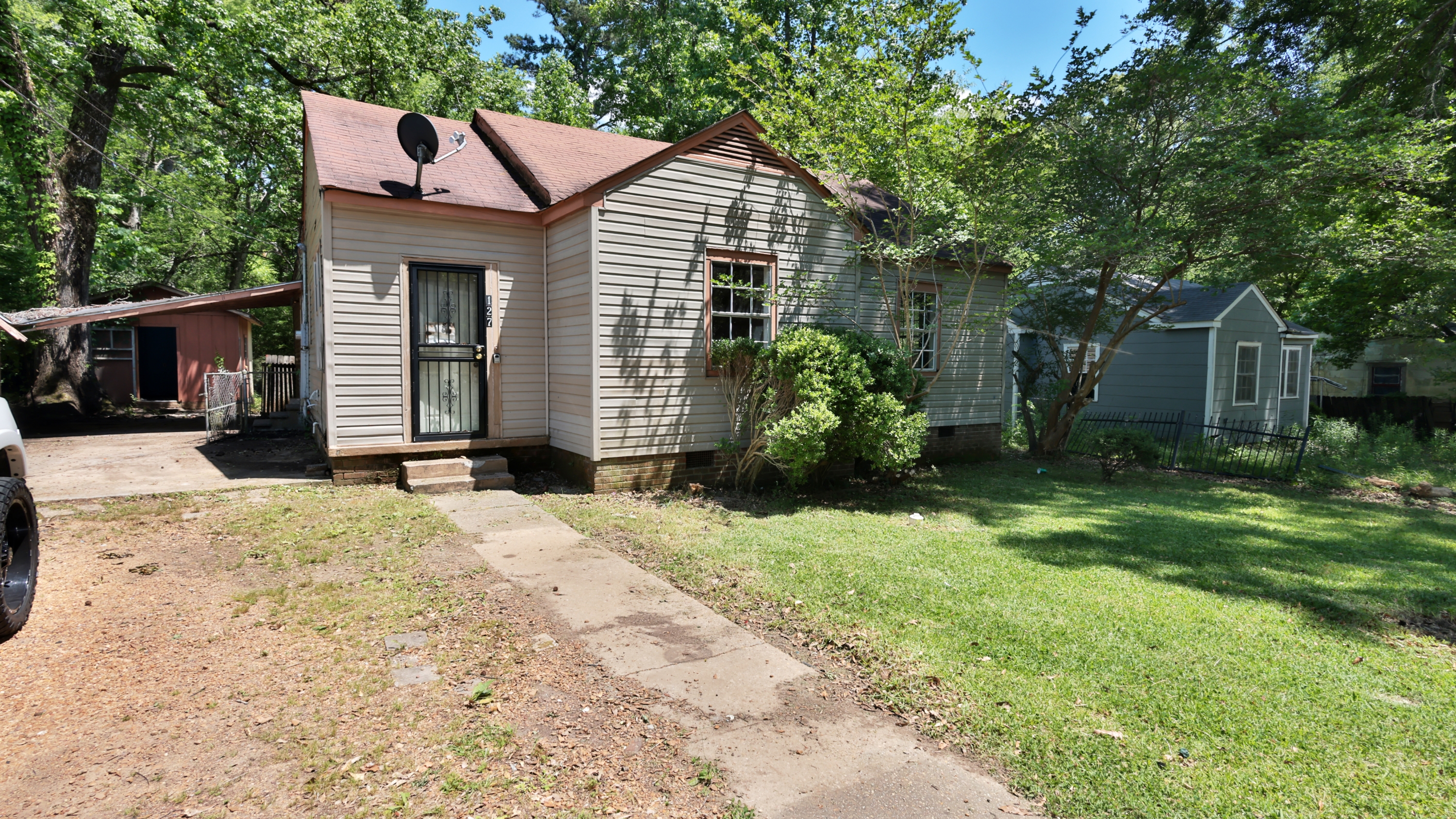 Property main image