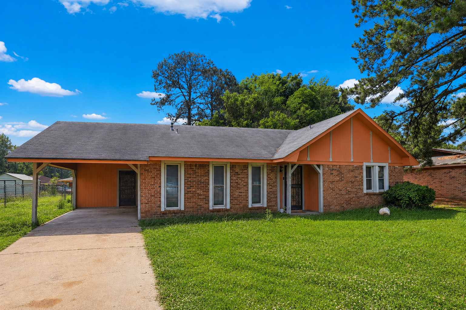 6513 Abraham Lincoln Dr
